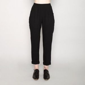 7115 by Szeki Relaxed Tapered Linen Trousers